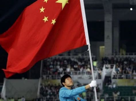 奥运开幕经典瞬间盘点：2008年北京中国创记录；当看到姚明手持五星红旗出场的时候我特自豪_高清1080P在线观看平台_腾讯视频