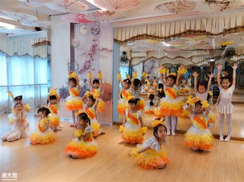 少儿中国舞《少年》，大人小朋友都爱跳的舞蹈，简单易学赶紧收藏