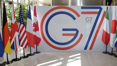 G7峰会这张大合影不简单，能看出7个亮点_西方_俄罗斯_日本首相