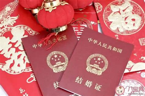 北京离婚律师：如何界定配偶与他人同居情形？
