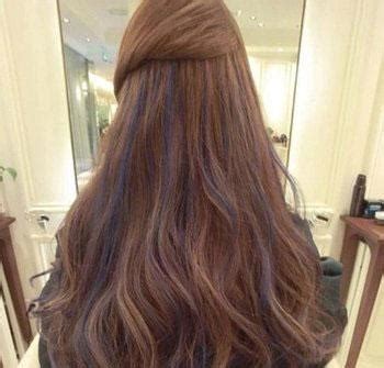 甜美女生长发栗色头像