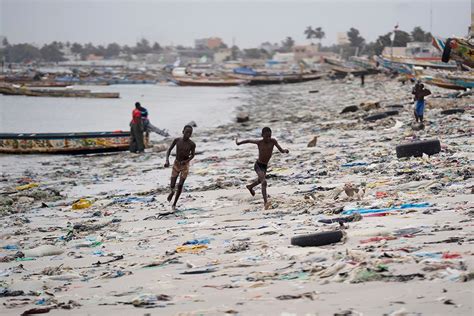 图集：塞内加尔“塑料人”的环保战