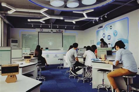 “A.I.+教育 跨界融合与创新发展”2019人工智能与教育大数据峰会在京开幕-北京师范大学新闻网