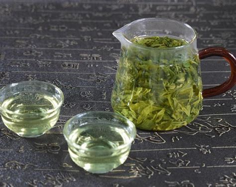 多喝绿茶的坏处 经常喝绿茶的危害_绿茶的功效与作用_绿茶说