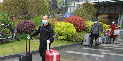 隔离期满，上海嘉定一隔离点165名入境人员解除医学观察_手机新浪网