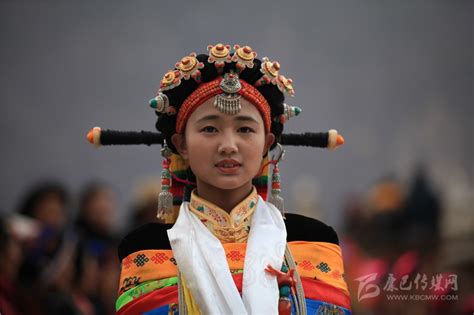 丹巴成人礼-康藏文化-康巴传媒网