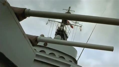 现代经典海战电影，军舰导弹炸潜艇，一场高科技武器的较量