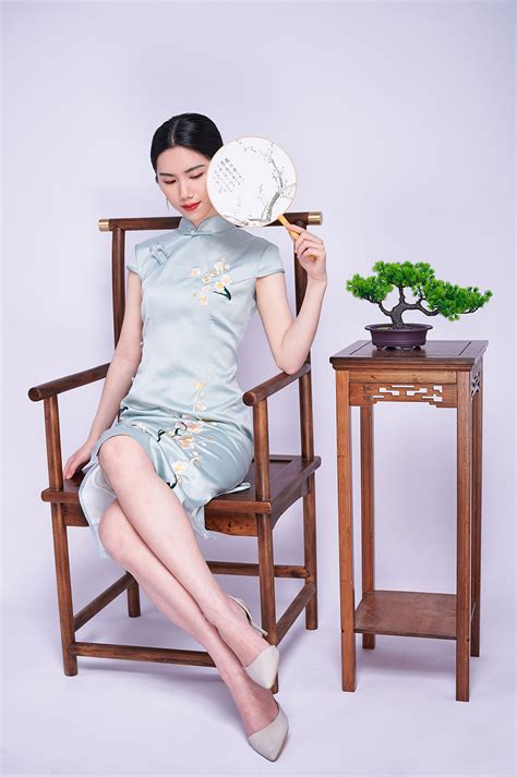 PINHUI2021 SS 中国国际时装周发布会 复古优雅，黑白风尚，100%Stay at Home的沉思记录