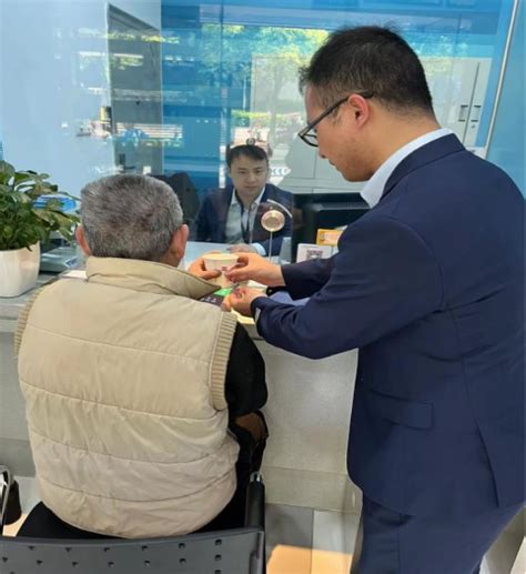 重庆渝北银座村镇银行：多措并举优化适老金融服务，提升老年客户幸福感 - 上游新闻·汇聚向上的力量