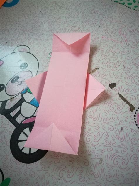 教你用彩纸来折叠简单漂亮的小灯笼 儿童学折纸（花束的折纸大全图片步骤） - 有点网 - 好手艺