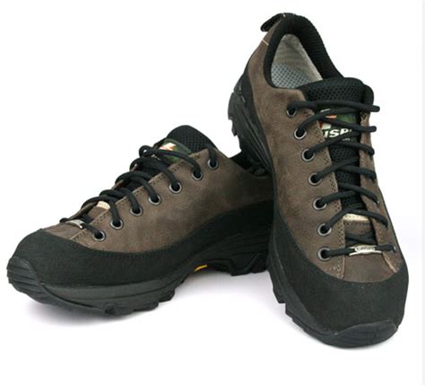 意大利品牌CRISPI登山鞋到货了，欢迎选购！！！