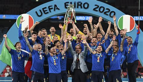 时隔53年再夺冠，意大利创欧洲杯历史两次夺冠最长间隔纪录_PP视频体育频道