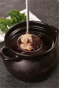 黑蒜龙骨汤,其它,食品餐饮,摄影素材,汇图网www.huitu.com