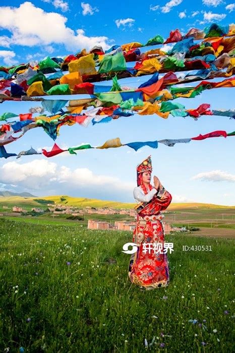 华贵典雅的阿坝安多藏族服饰 图片 | 轩视界