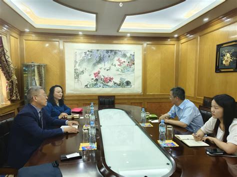 中国驻阿拉木图总领事到兰州大学驻哈萨克斯坦孔子学院发表主题演讲_兰州大学新闻网