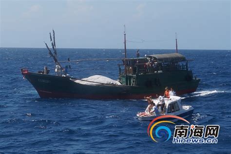 武汉籍渔船与海南籍轮船相撞沉没 致2死1失踪(图)_湖北频道_凤凰网