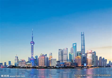 【携程攻略】上海上海环球金融中心景点,在上海环球金融中心“观光天阁”观光厅凭栏俯瞰的上海景色及上海夜景…