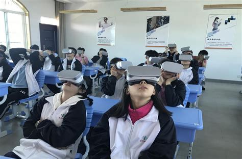 “VR+教育”加速教育智能化的革新速度（岳阳中学）