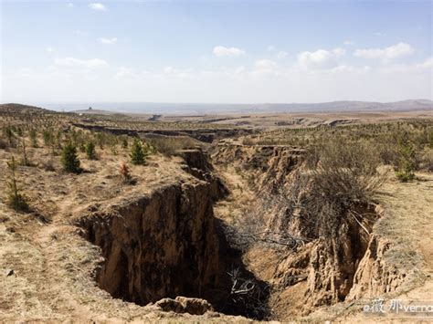 黄土高原贫瘠土地山脉航拍视频素材,延时摄影视频素材下载,高清3840X2160视频素材下载,凌点视频素材网,编号:540788