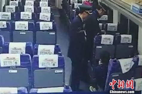“聚众”在高铁上抽烟？ 深圳乘警查获三名吸烟旅客_手机新浪网