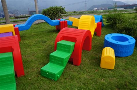 幼儿园户外跨栏儿童钻山洞拱形门塑料钻洞幼儿园钻圈体育器材玩具-阿里巴巴