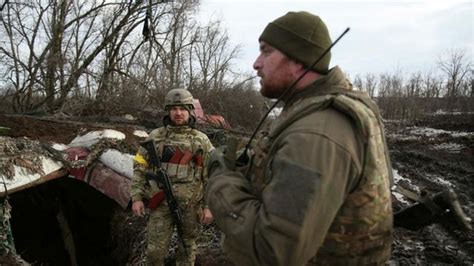 泽连斯基签署命令 乌克兰将“春季大反攻”俄军先下手为强_军事频道_中华网