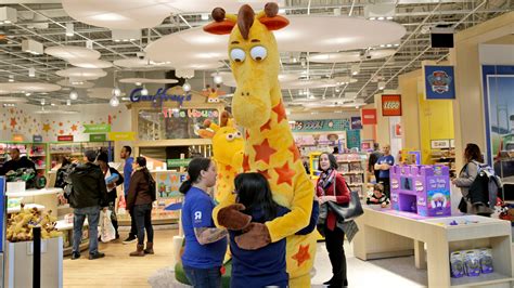 It’s official: Toys”R”Us, a place kids love to visit and parents love ...