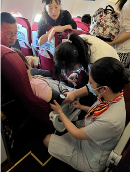 点赞！天津航空万米高空紧急救助晕倒旅客全程中医按摩缓解不适-中国民航网