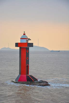 宝山这座“网红”灯塔，随手一拍都美得像电影！——上海热线HOT频道