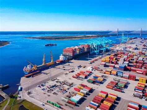 卡塔尔海运货量稳增，哈马德港正在迅速成为贸易枢纽
