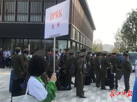 破冰之旅！朝鲜艺术团先遣队7人抵达韩国 - 国际视野 - 华声新闻 - 华声在线