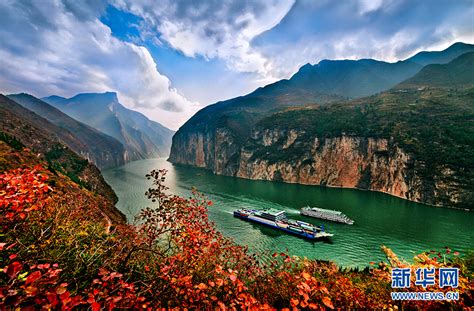 重庆奉节三峡之巅景区介绍—2022年中国摄影报订阅