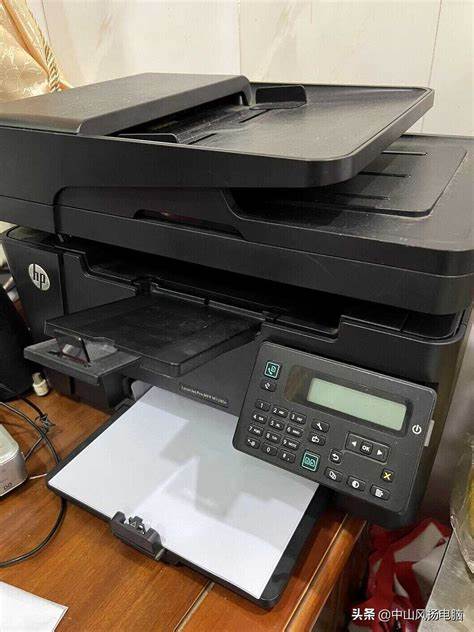 hp小型打印机怎么加碳粉