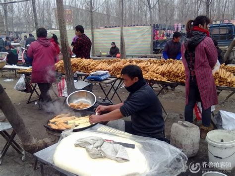 壮观的乡村大集油条摊（高清大图）_频道_凤凰网