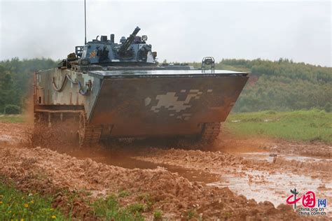 增强型M113AS4装甲车进攻_新浪图集_新浪网