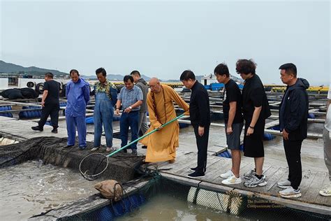 2018世界水日放鱼活动举行 2万尾鱼苗放生太湖