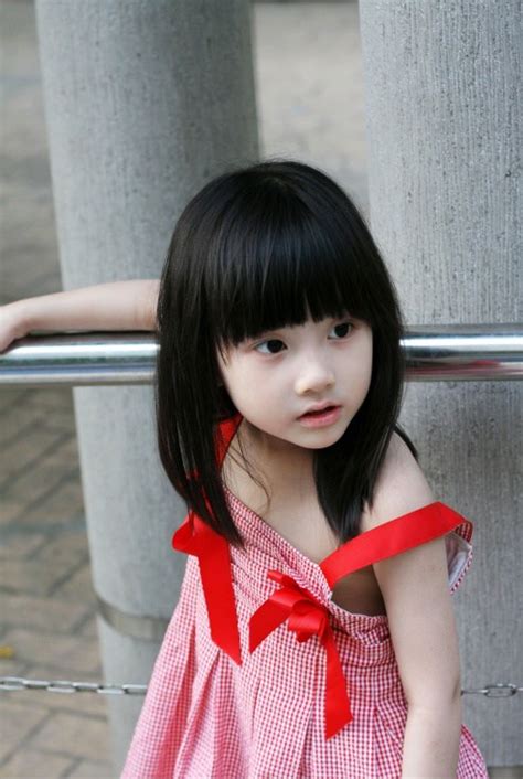 日本清纯美少女福利写真欣赏 黑丝女仆装诱惑无比_3DM单机