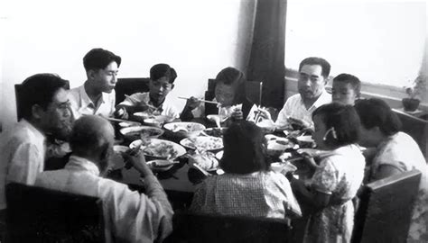 周家恩图片