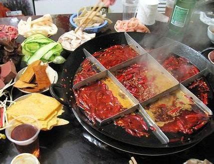 这才是重庆本地人会一直一直去吃的老火锅！！