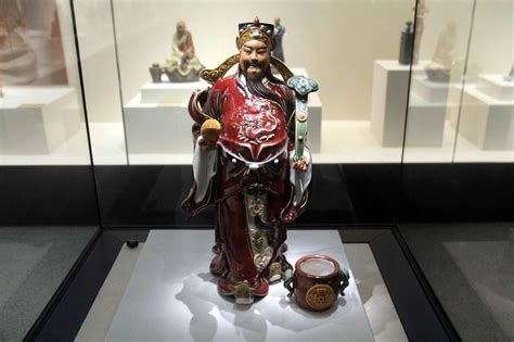 脍炙人口的历史人物被广东佛山陶瓷大师做出来，果然是精品！|陶瓷|石湾|雕塑_新浪新闻