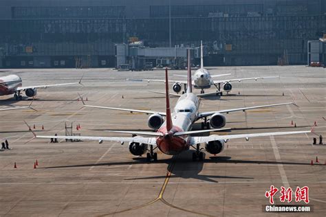 【震撼画面：全球2/3客机停飞！飞机也“无处安放”了机场如停车场！】