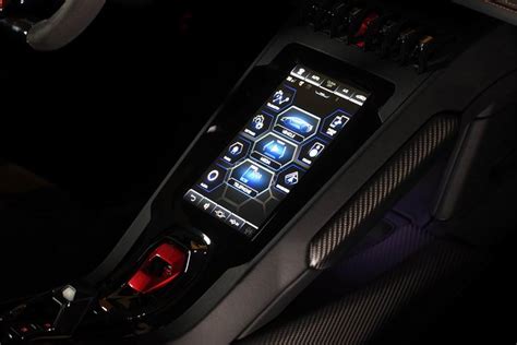 兰博基尼汽车公司成为首家通过亚马逊Alexa智能语音系统进行全车控制的汽车制造商_汽车圈