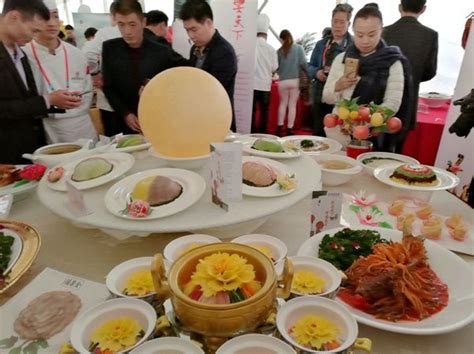 首届中原餐饮博览会在济源举办 多种美食挑战你的味蕾！_大河网