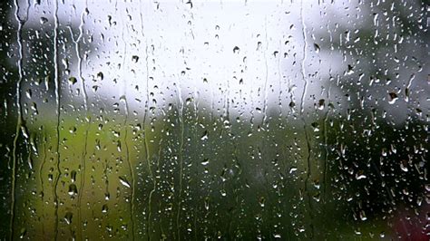 雨水滴在玻璃窗上—高清视频下载、购买_视觉中国视频素材中心