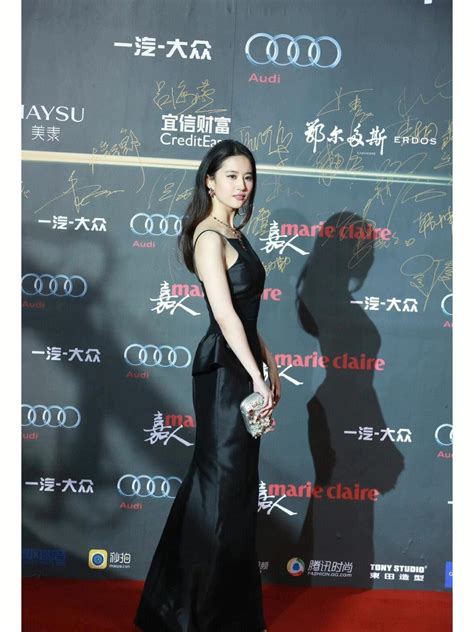 黑色刘亦菲图片