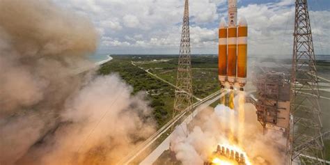 美国最强大火箭发射最新间谍卫星：巨大天线直径100米_手机新浪网