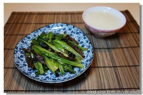 【豆豉鲮鱼油麦菜的做法步骤图，怎么做好吃】米粒Yang_下厨房