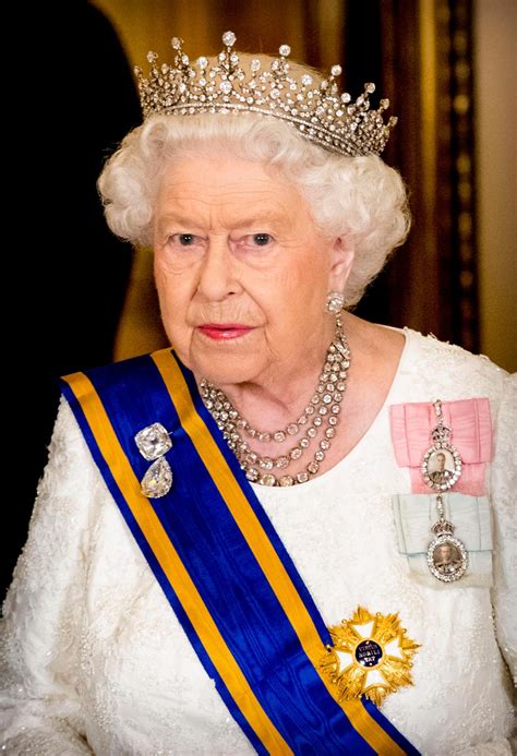 娱乐 _ 37年前闯进英国女王的卧室，如今他开口说出真相：“女王跑了……”