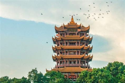 它是中国四大名楼之一，但其建筑手法却与中国传统大相径庭，理由何在