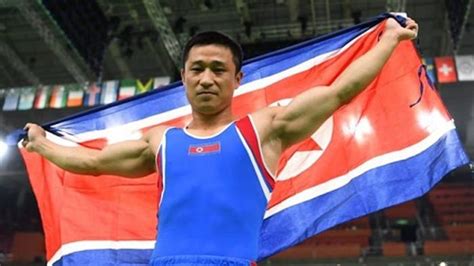 许海峰：中国首位奥运冠军|许海峰|射击|金牌_新浪新闻